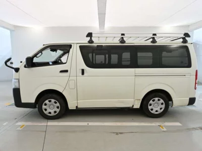 Mazda BONGO BRAWNY VAN