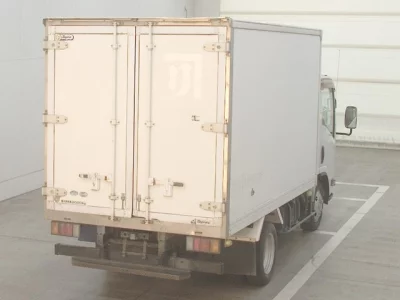 Isuzu ELF  с аукциона в Японии