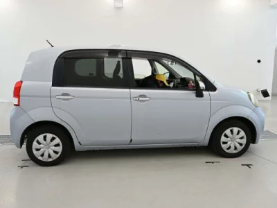 Toyota PORTE  с аукциона в Японии
