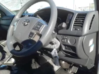 Toyota HIACE VAN лот № 40084 оценка S  с аукциона в Японии 8