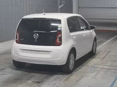 Volkswagen UP  с аукциона в Японии