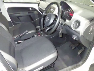 Volkswagen UP  с аукциона в Японии