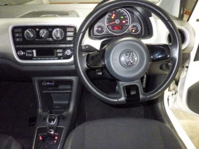Volkswagen UP  с аукциона в Японии