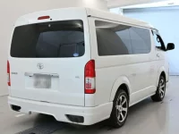 Toyota HIACE лот № 30337 оценка 4  с аукциона в Японии 1