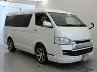 Toyota HIACE лот № 30337 оценка 4  с аукциона в Японии 4