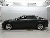 Lexus ES лот № 36484 оценка 5  с аукциона в Японии 3