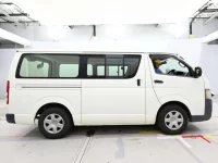 Toyota HIACE VAN лот № 40092 оценка RA  с аукциона в Японии 2