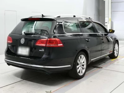 Volkswagen PASSAT VARIANT  с аукциона в Японии