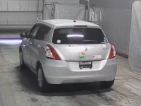 Suzuki SWIFT лот № 4020 оценка RA  с аукциона в Японии 7