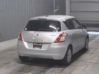 Suzuki SWIFT  с аукциона в Японии