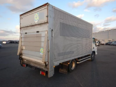 Isuzu ELF  с аукциона в Японии