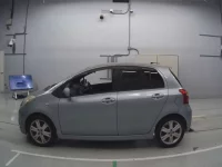 Toyota VITZ лот № 90489 оценка 3.5  с аукциона в Японии 3