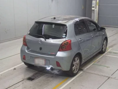 Toyota VITZ  с аукциона в Японии