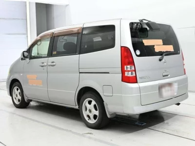 Nissan SERENA  с аукциона в Японии