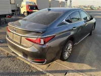 Lexus ES лот № 80059 оценка X  с аукциона в Японии 4