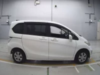 Honda FREED лот № 30350 оценка R  с аукциона в Японии 2