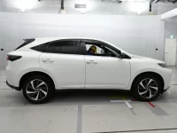 Toyota HARRIER лот № 36498 оценка 5  с аукциона в Японии 2