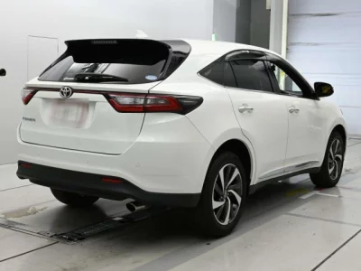 Toyota HARRIER  с аукциона в Японии