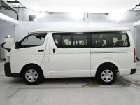 Toyota HIACE лот № 36495 оценка 4  с аукциона в Японии 3