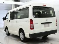 Toyota HIACE лот № 36495 оценка 4  с аукциона в Японии 5