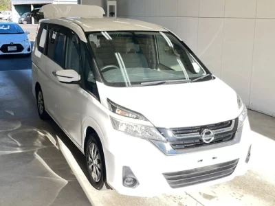 Nissan SERENA  с аукциона в Японии