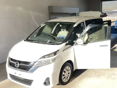 Nissan SERENA  с аукциона в Японии