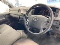 Toyota HIACE VAN лот № 3552 оценка R  с аукциона в Японии 2