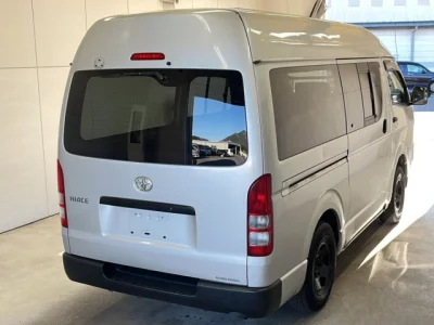 Toyota HIACE VAN  с аукциона в Японии
