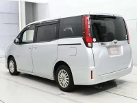 Toyota NOAH лот № 90522 оценка R  с аукциона в Японии 5