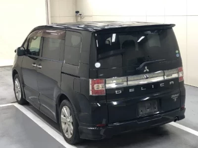 Mitsubishi DELICA D5  с аукциона в Японии