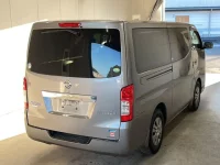 Nissan CARAVAN VAN лот № 3570 оценка 3.5  с аукциона в Японии 1