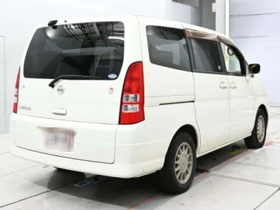 Nissan SERENA  с аукциона в Японии