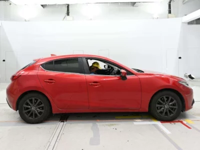 Mazda AXELA  с аукциона в Японии