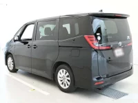 Toyota NOAH лот № 30375 оценка 4  с аукциона в Японии 5