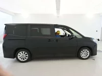 Toyota NOAH лот № 30376 оценка 4  с аукциона в Японии 2
