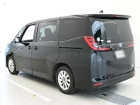Toyota NOAH лот № 30376 оценка 4  с аукциона в Японии 5