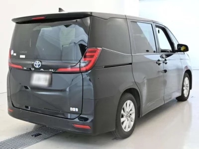 Toyota NOAH  с аукциона в Японии