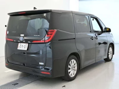 Toyota NOAH  с аукциона в Японии