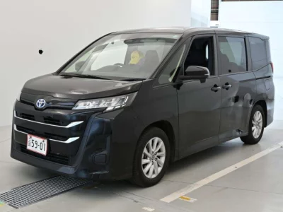 Toyota NOAH  с аукциона в Японии