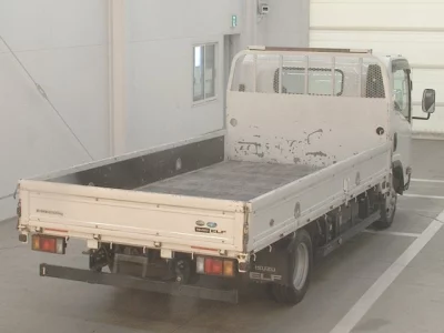 Isuzu ELF  с аукциона в Японии