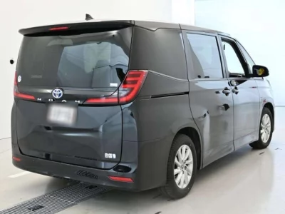 Toyota NOAH  с аукциона в Японии