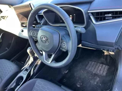 Toyota COROLLA SPORT  с аукциона в Японии