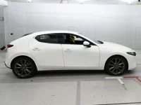 Mazda MAZDA3 лот № 36535 оценка 4.5  с аукциона в Японии 2