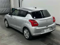 Suzuki SWIFT лот № 10238 оценка 3  с аукциона в Японии 1