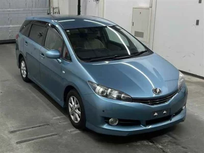 Toyota WISH  с аукциона в Японии