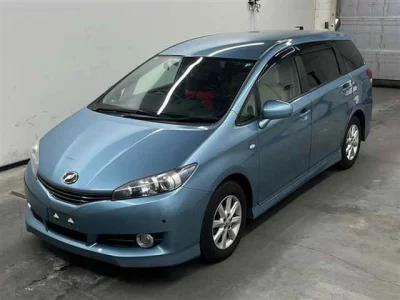 Toyota WISH  с аукциона в Японии
