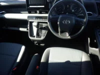 Toyota NOAH лот № 3051 оценка R  с аукциона в Японии 2