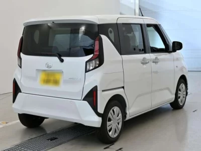 Daihatsu MOVE  с аукциона в Японии