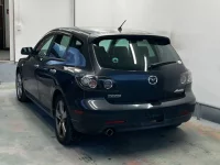 Mazda AXELA лот № 4010 оценка 3.5  с аукциона в Японии 1