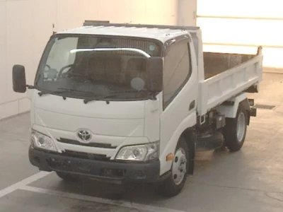 Toyota DYNA  с аукциона в Японии